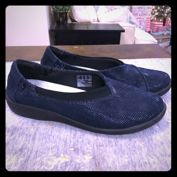 clarks women's cloudsteppers sillian jetay flat